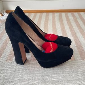 JeanMichel Cazabat Lisa Black Suede Platform Heels. 8.5